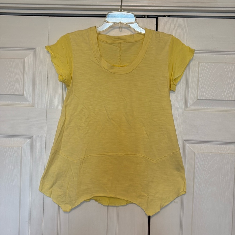 Womens short sleeve top